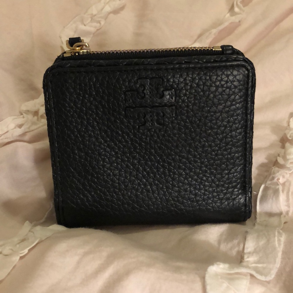 tory burch wallet